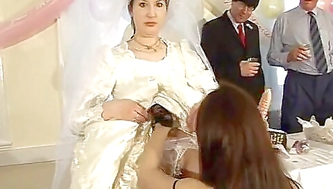 Shavyweim apprehensive and masturbation