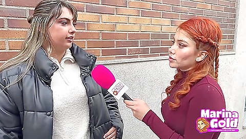 Smoking hot chick gets a mouthful of her pussy