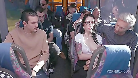 Sexy chick loves fucking