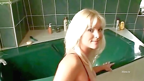 Tou summonsly fucking by horny couple