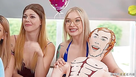 Shaky blonde fucked her boyfriend's ass