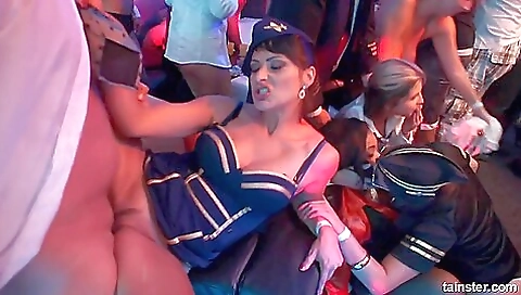 Mas cuffall doggystyle